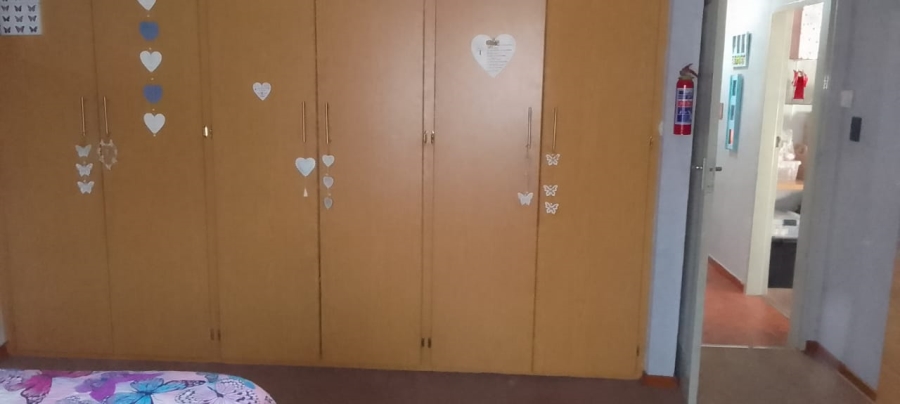 3 Bedroom Property for Sale in Azalea Park North West